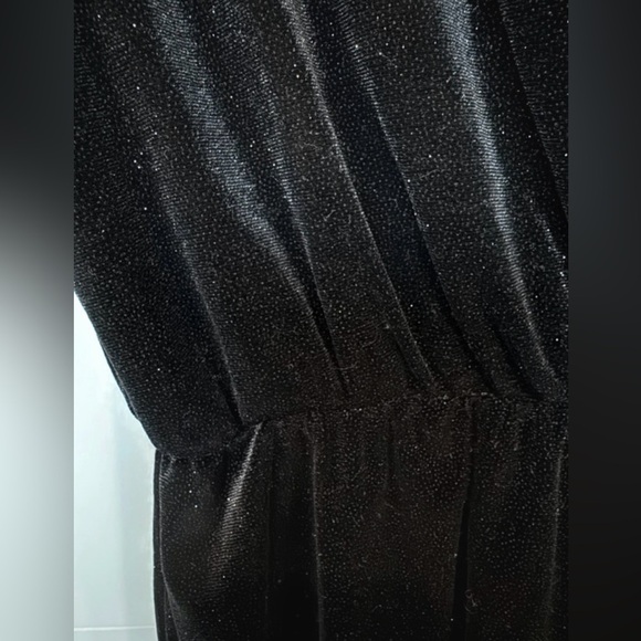 H&M Divided Black Velvet Long Sleeve Romper | Size 6 - Picture 3 of 7